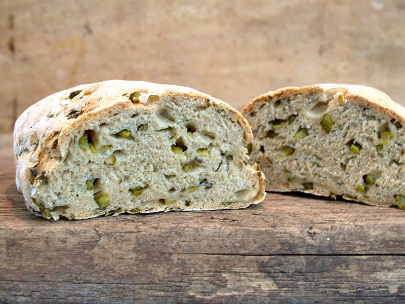 Gurkenbrot frisch gebacken