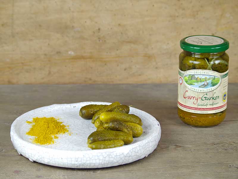 Krügermann Currygurken dekoriert