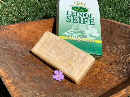 Leinölseife und Verpackung