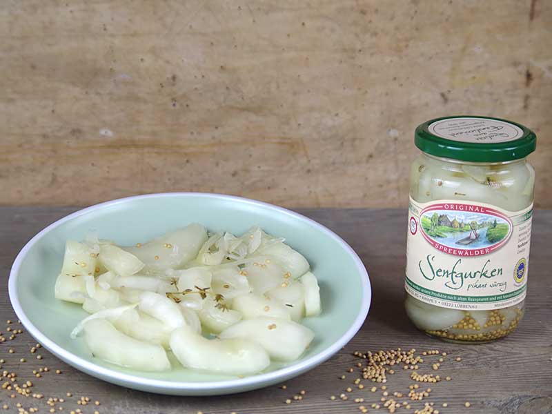 Krügermann Senfgurken dekoriert